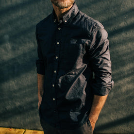 fit model with hands in pocket while wearing The Jack in Dark Navy Oxford