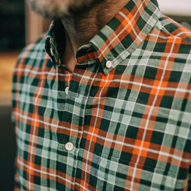 Close up of our fit model wearing The Jack in Rust Plaid Oxford showing the collar