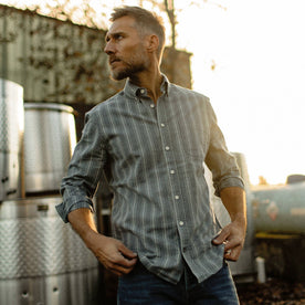 fit model wearing The Jack in Sky Blue Chambray Stripe