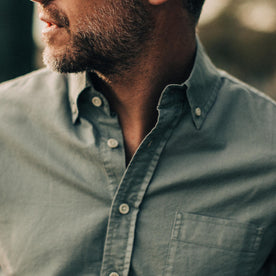 our fit model wearing The Short Sleeve Jack in Dusk Oxford