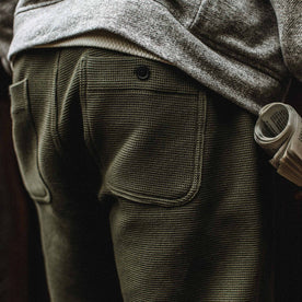 our fit model wearing The Après Pant in Army