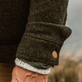 our fit model wearing The Ojai Jacket in Shetland Moss
