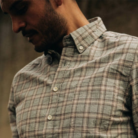 fit model wearing The Jack in Pebble Plaid, chest crop