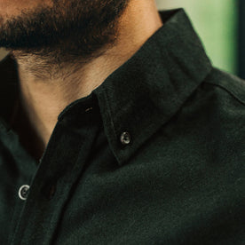 our fit model wearing The Jack in Brushed Forest Oxford—cropped shot of collar