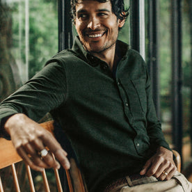 our fit model wearing The Jack in Brushed Forest Oxford—looking left
