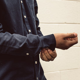 Our fit model wearing The Jack in Cross Jacquard.