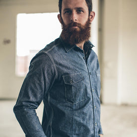 The Utility Shirt in Indigo Salt & Pepper Chambray fit model