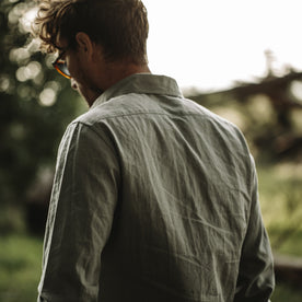 Our fit model wearing The California in Olive Hemp Poplin.