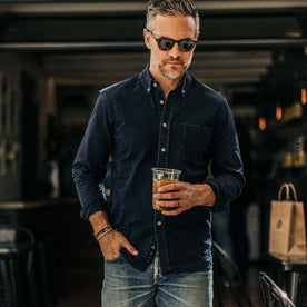 our fit model wearing The Jack in Indigo Oxford