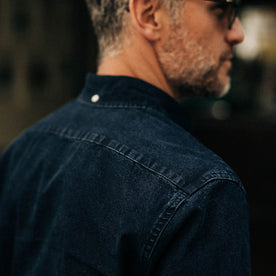 our fit model wearing The Jack in Indigo Oxford