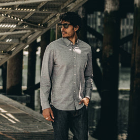 our fit model wearing The Jack in Charcoal Fleck—looking left